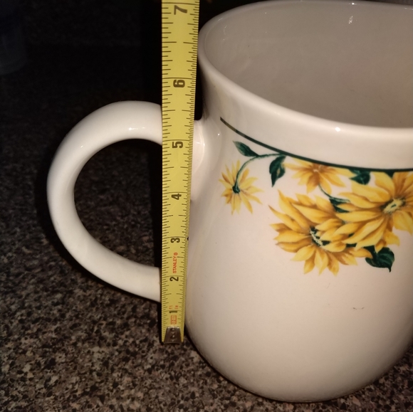 Sunflower 🌻 pitcher! - Picture 9 of 9